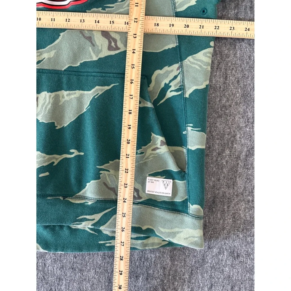 Jordan Flight Issued Mens XL‎ Green Tiger Stripe Camo Hoodie Jumpman Stars Patch